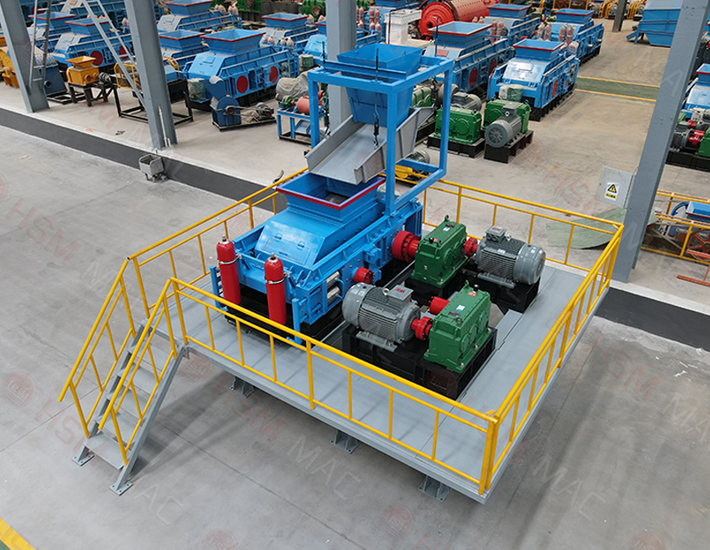 處理鋁礬土用液壓對(duì)輥制砂機(jī)出料穩(wěn)在1-5mm,干濕都可