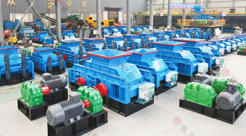 水泥輥壓機(jī)的工作原理，對(duì)輥制砂機(jī)詳細(xì)參數(shù)信息介紹