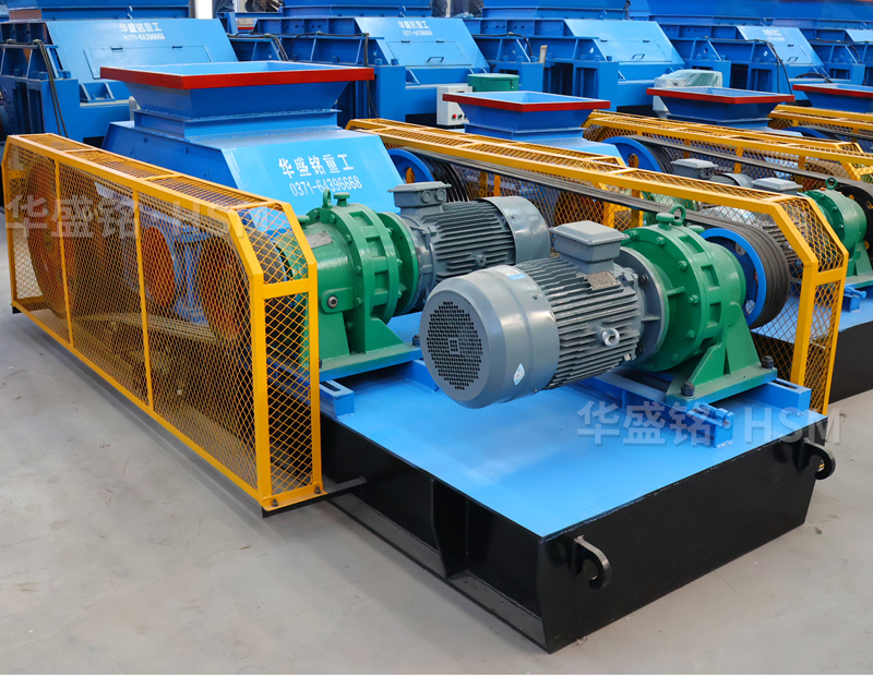 破碎石膏料用雙齒輥破碎機怎么樣？華盛銘破碎機廠家實力如何？